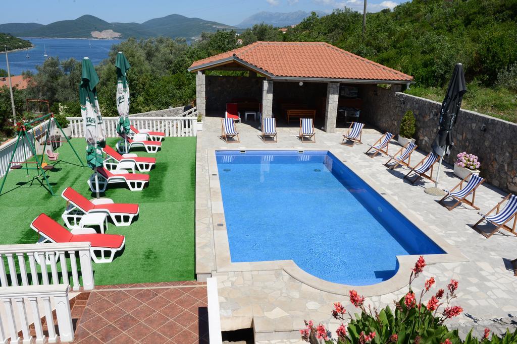 Apartments Vila Lazarevic Tivat Extérieur photo
