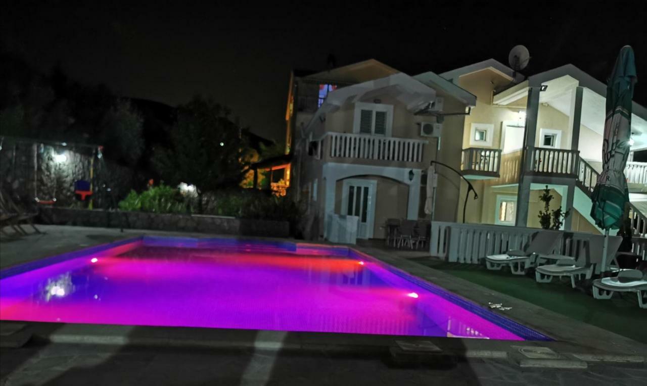 Apartments Vila Lazarevic Tivat Extérieur photo